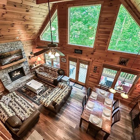 Peaceful Family Cabin With Hot Tub, Game Room, & More! Sevierville Bagian luar foto